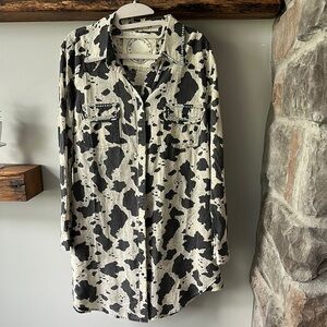 Black and Cream Casual Button Down  Dress with Artistic Pattern.